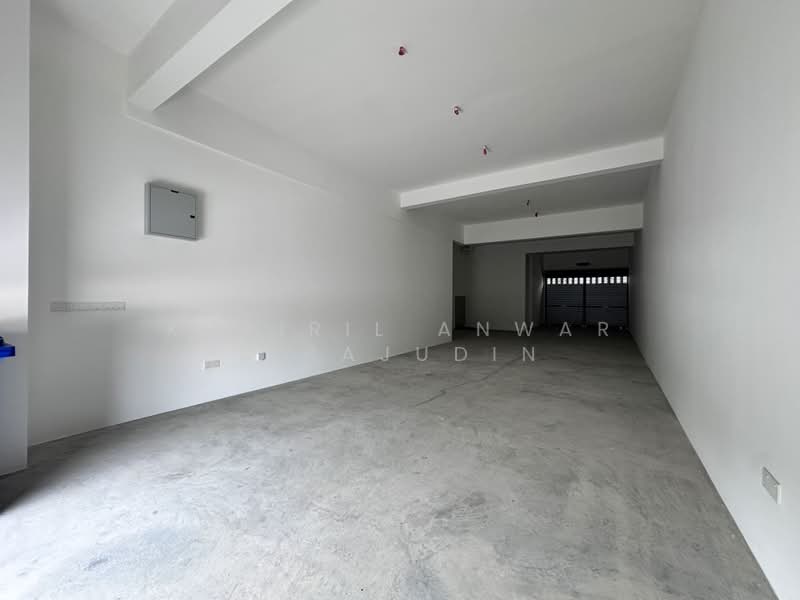 Shop for Rent in Bukit Jelutong (Shah Alam) - Khairil Anwar Sirajudin - Interior - PropertyGuru.com.my