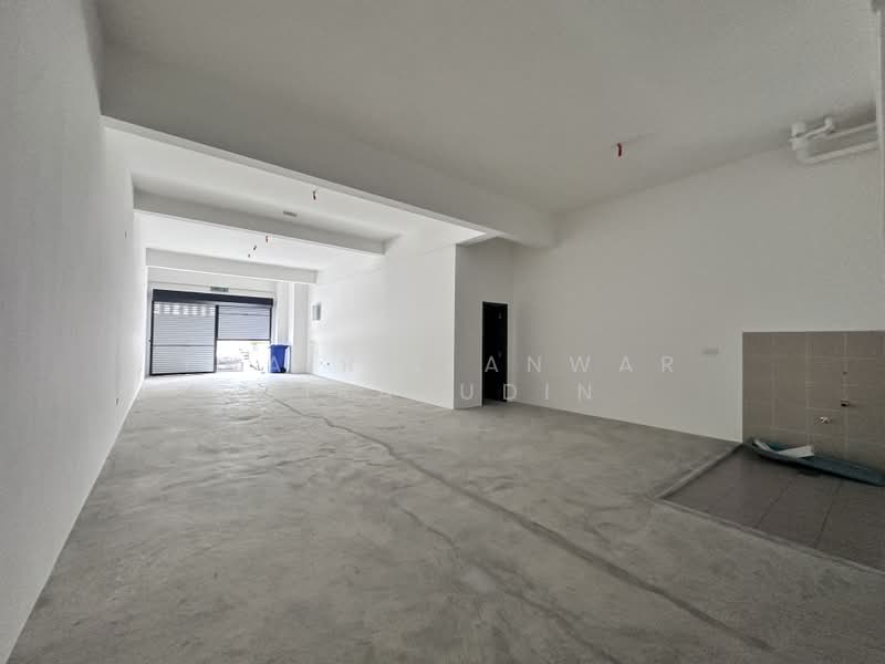 Shop for Rent in Bukit Jelutong (Shah Alam) - Khairil Anwar Sirajudin - Interior - PropertyGuru.com.my
