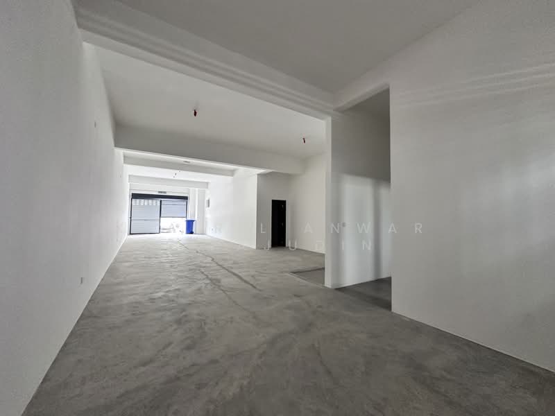 Shop for Rent in Bukit Jelutong (Shah Alam) - Khairil Anwar Sirajudin - Interior - PropertyGuru.com.my