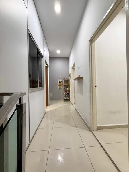 Terraced House for Rent in Taman Pelangi Indah (Ulu Tiram) - Jessica Ma - Corridor - PropertyGuru.com.my