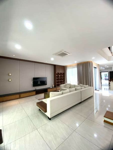 Rumah Teres 3 Tingkat untuk Dijual di Senibong Cove (Masai) - Karl Lim - Living Room - PropertyGuru.com.my