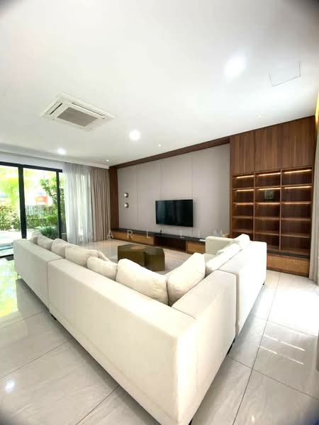Rumah Teres 3 Tingkat untuk Dijual di Senibong Cove (Masai) - Karl Lim - Living Room - PropertyGuru.com.my
