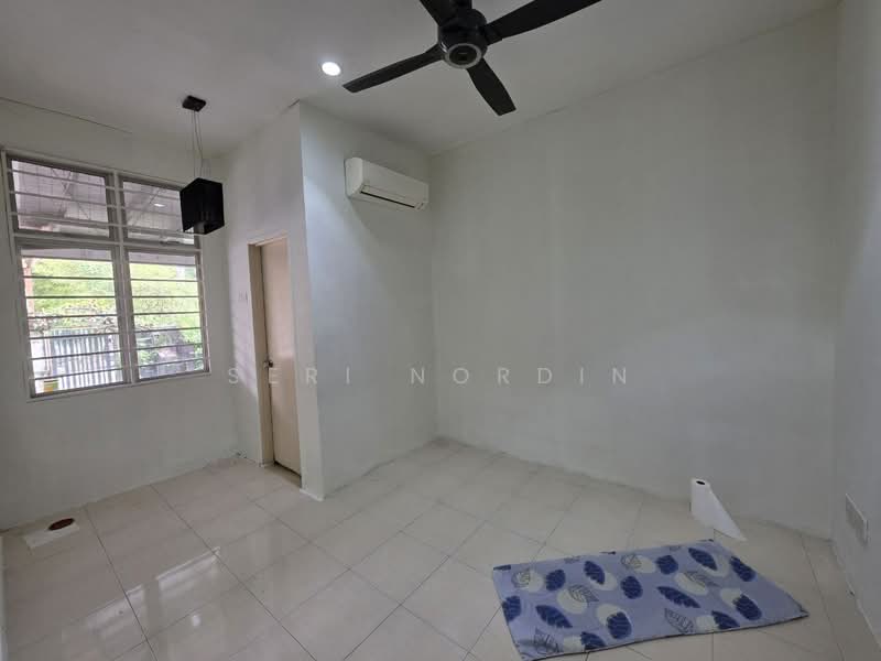 1-storey Terraced House for Sale in Bandar Saujana Putra (Tanjong Duabelas) - Seri Nordin - PropertyGuru.com.my