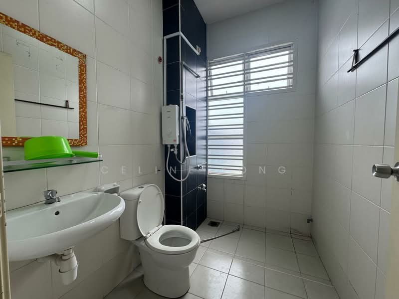 2-storey Terraced House for Rent in Taman Seri Austin (Tebrau) - Celine Yong - Bathroom - PropertyGuru.com.my