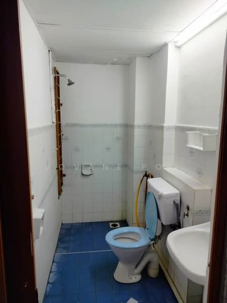 Condominium for Rent at Petaling Indah Condominiums - Jovane Por - Bathroom - PropertyGuru.com.my