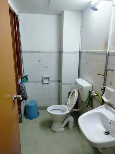 Condominium for Rent at Petaling Indah Condominiums - Jovane Por - Bathroom - PropertyGuru.com.my