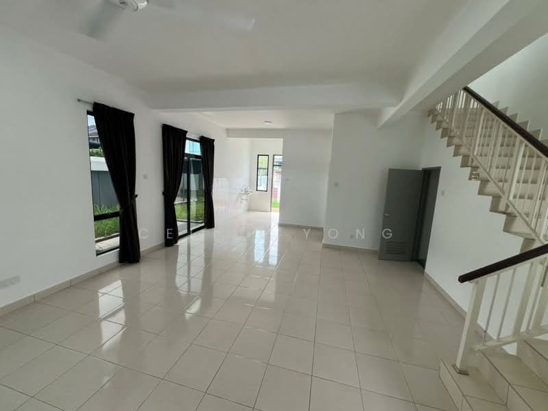 2-storey Terraced House for Rent in Taman Austin Duta (Tebrau) - Celine Yong - Living Room - PropertyGuru.com.my