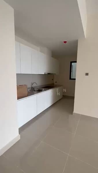 Servis Apartment untuk Dijual di Senada Residence @ KLGCC Resort - Kraven Poon - PropertyGuru.com.my