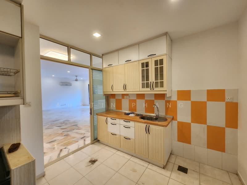 Pangsapuri untuk Disewa di GITA BAYU VILLA - Austin Phang - Kitchen - PropertyGuru.com.my
