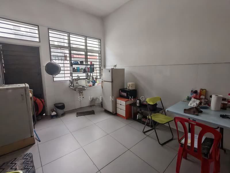 2-storey Terraced House for Sale in Pelabuhan Klang (Selangor) - Suen Ng - Kitchen - PropertyGuru.com.my