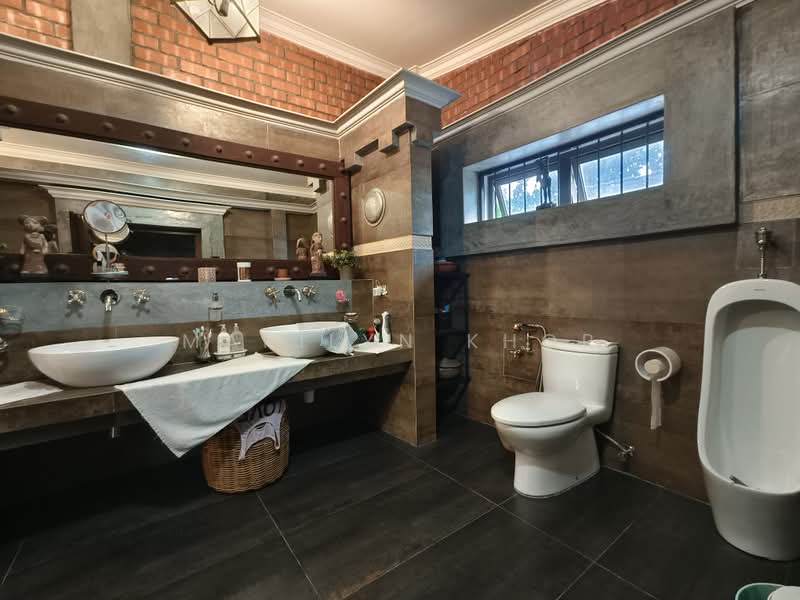 Rumah Banglo untuk Dijual di Petaling Jaya (Selangor) - Marilyn Khor - Bathroom - PropertyGuru.com.my