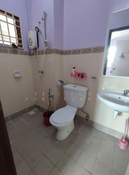 Rumah Teres 1.5 Tingkat untuk Disewa di Bukit Raja (Selangor) - Veni Foo Yoke Fuang - Bathroom - PropertyGuru.com.my