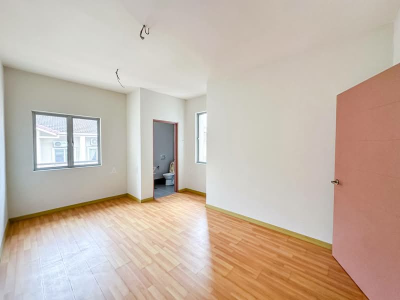Rumah Teres 2 Tingkat untuk Dijual di Denai Alam (Shah Alam) - Amzar Faiz - PropertyGuru.com.my