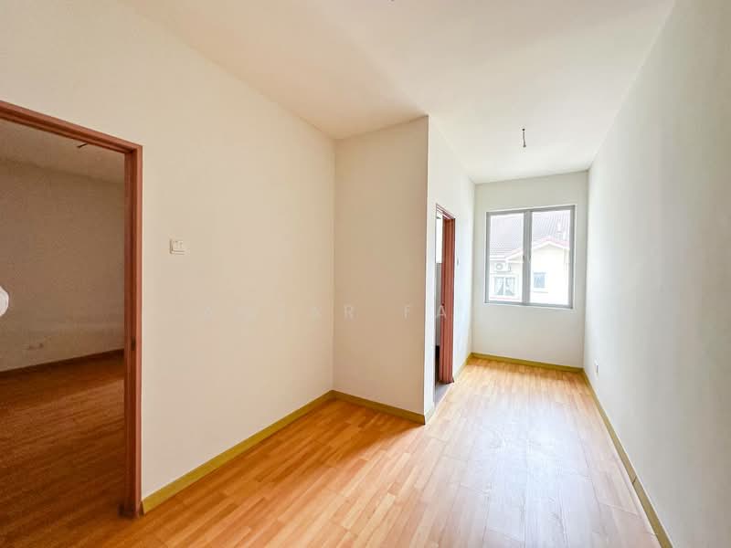 Rumah Teres 2 Tingkat untuk Dijual di Denai Alam (Shah Alam) - Amzar Faiz - PropertyGuru.com.my