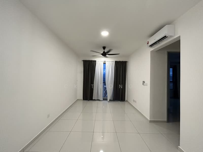 Kondominium untuk Disewa di Kenwingston Platz - CK Teong - Living Room - PropertyGuru.com.my