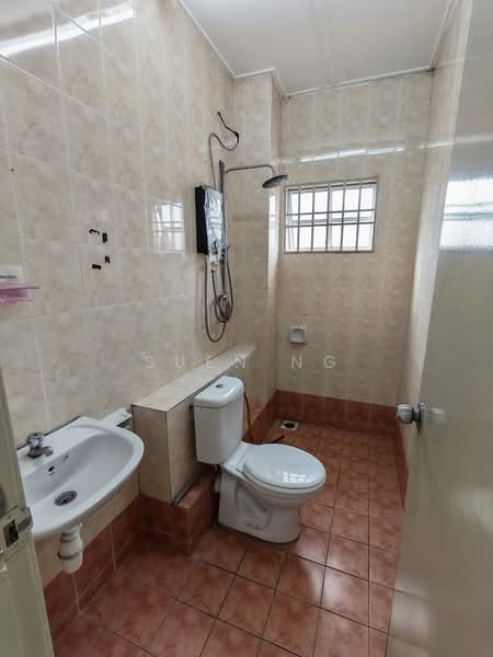 Rumah Teres 2 Tingkat untuk Dijual di Bandar Bukit Tinggi (Klang) - Suen Ng - Bathroom - PropertyGuru.com.my