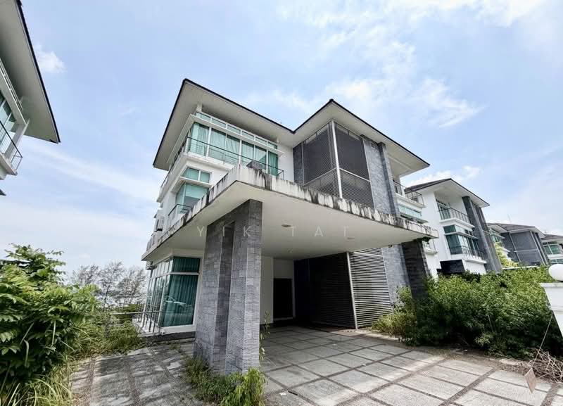 Bungalow House for Sale in Straits View (Johor Bahru) - Yik Tat - PropertyGuru.com.my