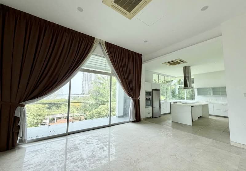Bungalow House for Sale in Straits View (Johor Bahru) - Yik Tat - PropertyGuru.com.my