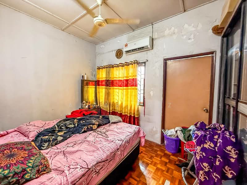 Rumah Teres 2 Tingkat untuk Dijual di Taman Medan Baru (Petaling Jaya) - Amzar Faiz - PropertyGuru.com.my