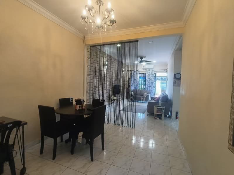 Rumah Teres 1 Tingkat untuk Dijual di Taman Sri Saujana (Kota Tinggi) - Evie Song - PropertyGuru.com.my