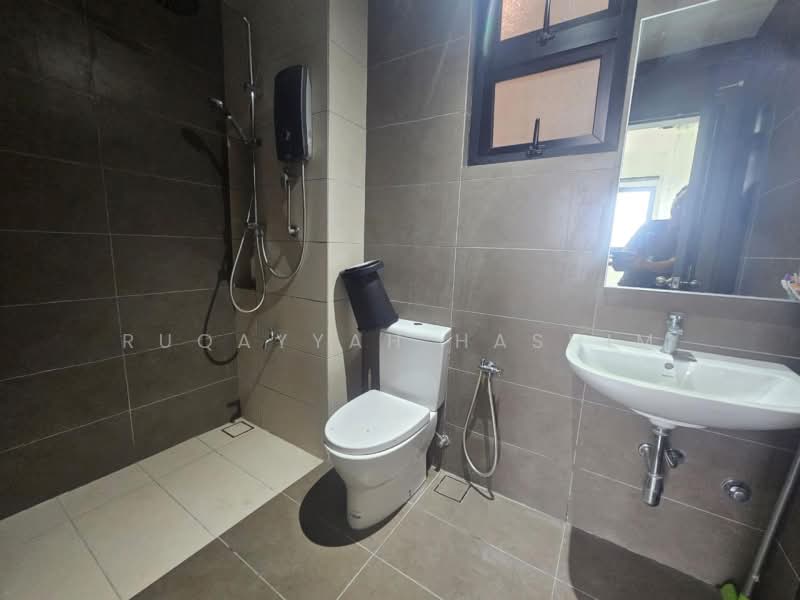 Condominium for Rent at Setia Seraya Residences - Ruqayyah Hashim - Bathroom - PropertyGuru.com.my