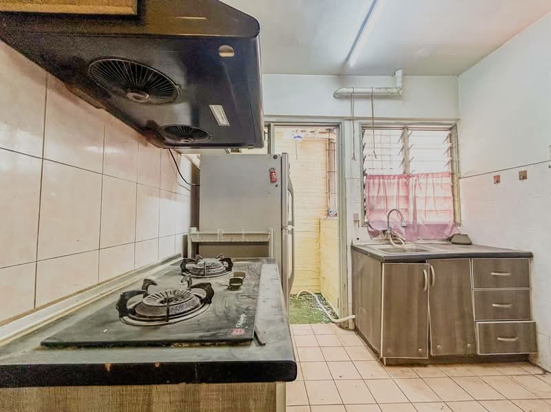 Pangsapuri untuk Dijual di Pelangi Ara, Bandar Utama - Hairi Halim - PropertyGuru.com.my