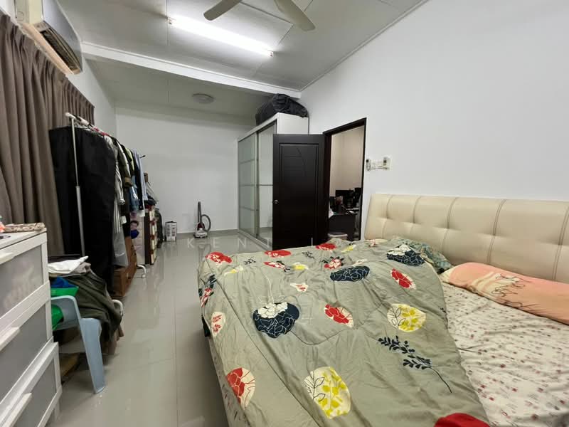 2-storey Terraced House for Sale in Bandar Kinrara Seksyen 1 (Bandar Kinrara) - Kent Lai - Bedroom - PropertyGuru.com.my