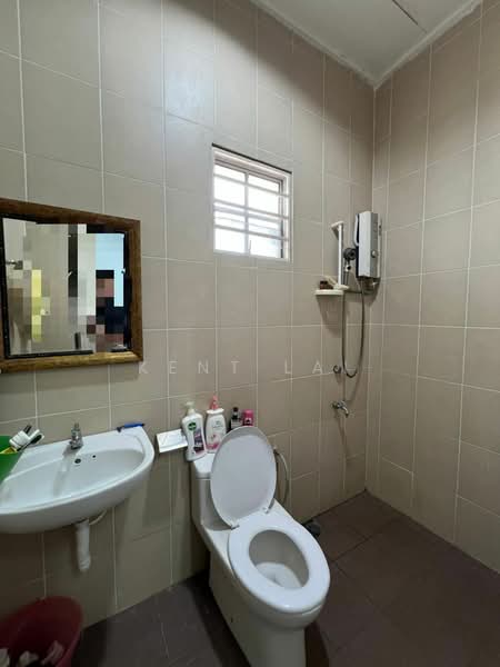 2-storey Terraced House for Sale in Bandar Kinrara Seksyen 1 (Bandar Kinrara) - Kent Lai - Bathroom - PropertyGuru.com.my