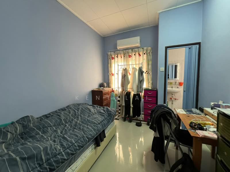 2-storey Terraced House for Sale in Bandar Kinrara Seksyen 1 (Bandar Kinrara) - Kent Lai - Bedroom - PropertyGuru.com.my