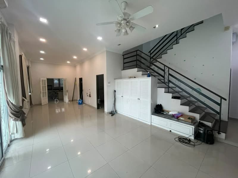 Rumah Teres 3 Tingkat untuk Dijual di Ayer Itam (Penang) - Daniel Phang - Living Room - PropertyGuru.com.my