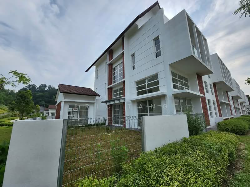 3-storey Terraced House for Sale in Alam Damai (Cheras) - Eric Tang - PropertyGuru.com.my