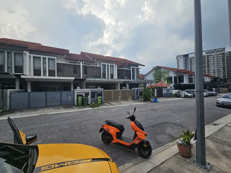 Rumah Teres untuk Dijual di Alam Damai (Cheras) - Eric Tang - PropertyGuru.com.my
