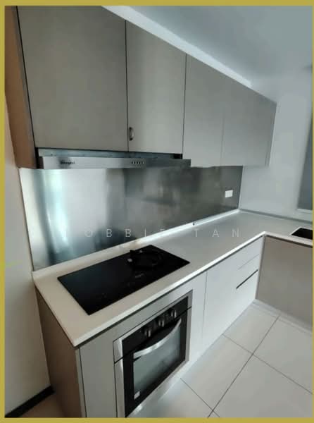 Service Residence for Rent at Crescent Bay Suites (Teluk Bayu) - Robbie Tan - Kitchen - PropertyGuru.com.my