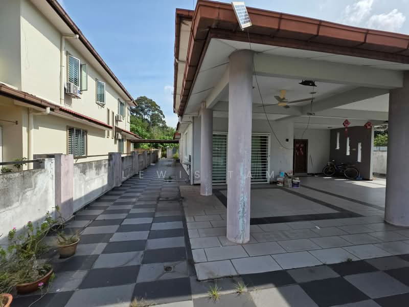 Rumah Banglo untuk Dijual di Bandar Country Homes (Rawang) - Lewis Tam - Exterior - PropertyGuru.com.my