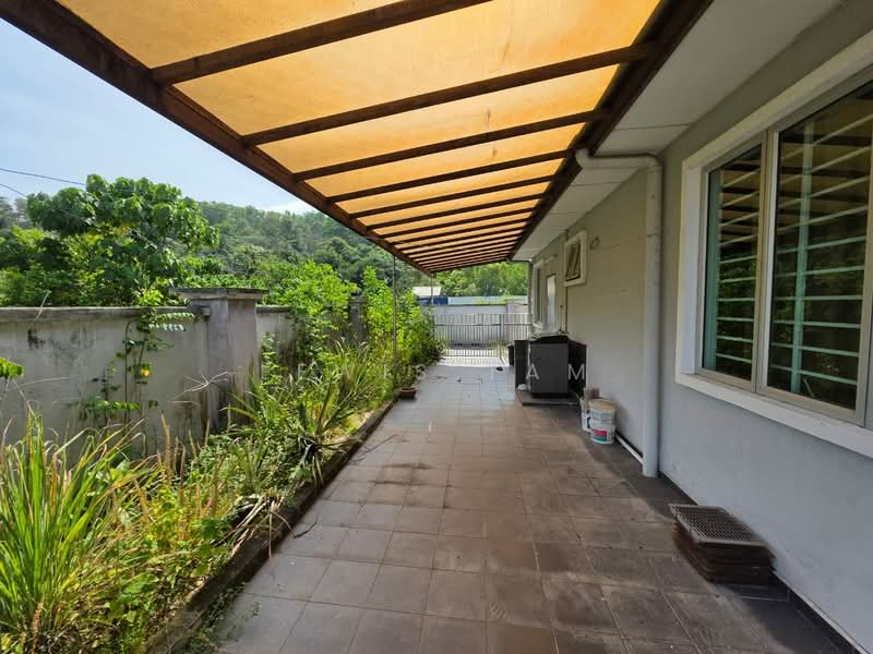 Rumah Banglo untuk Dijual di Bandar Country Homes (Rawang) - Lewis Tam - Exterior - PropertyGuru.com.my