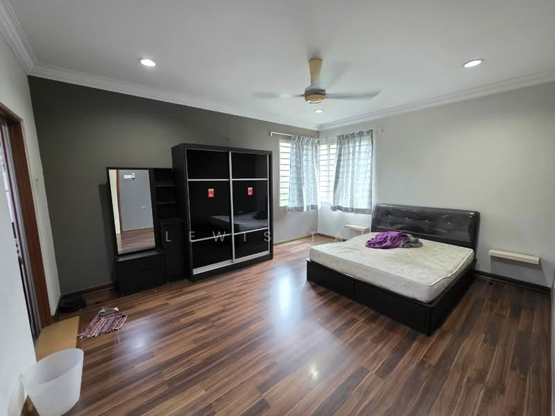 Rumah Banglo untuk Dijual di Bandar Country Homes (Rawang) - Lewis Tam - Bedroom - PropertyGuru.com.my