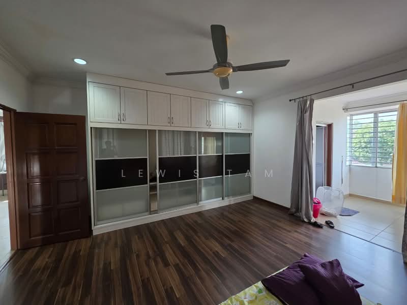 Rumah Banglo untuk Dijual di Bandar Country Homes (Rawang) - Lewis Tam - Bedroom - PropertyGuru.com.my