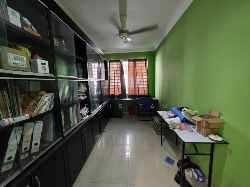 Rumah Banglo untuk Dijual di Bandar Country Homes (Rawang) - Lewis Tam - PropertyGuru.com.my