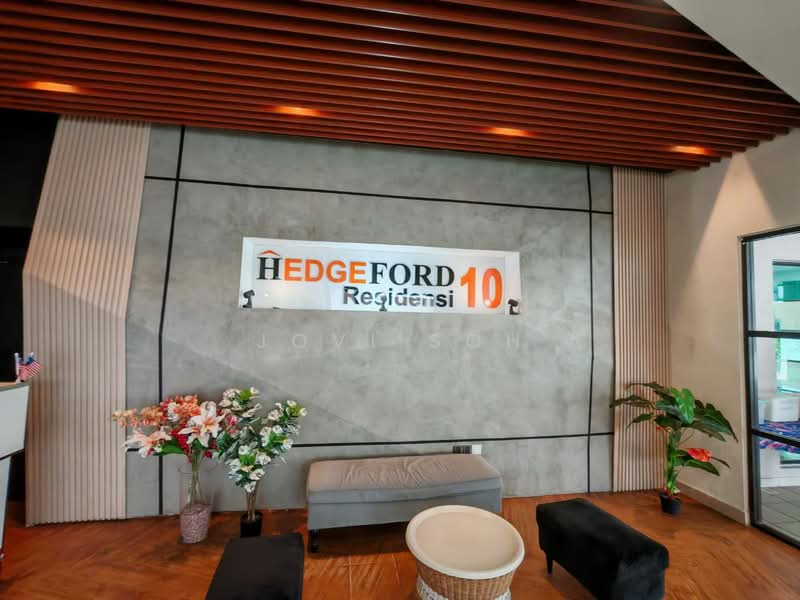 Servis Apartment untuk Disewa di Hedgeford 10 Residences - Jovi Soh - Entrance - PropertyGuru.com.my