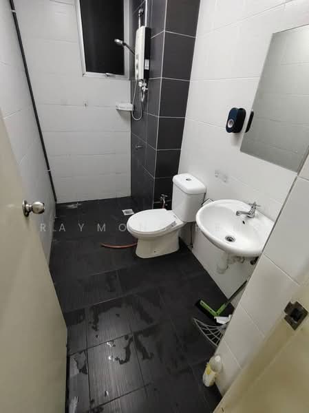 Servis Apartment untuk Disewa di Maxim Residences - Raymond Heng - Bathroom - PropertyGuru.com.my