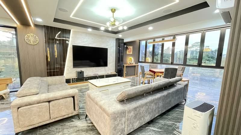 3-storey Terraced House for Sale in Seri Kembangan (Selangor) - Archie Chin - Living Room - PropertyGuru.com.my