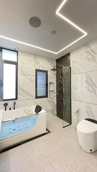 3-storey Terraced House for Sale in Seri Kembangan (Selangor) - Archie Chin - Bathroom - PropertyGuru.com.my