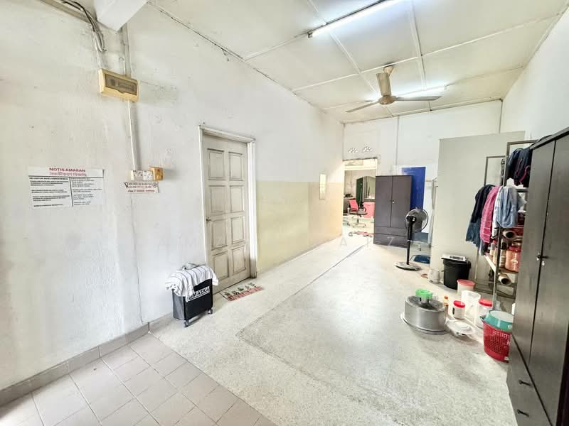 1-storey Terraced House for Sale in Seksyen 2 (Shah Alam) - Amzar Faiz - PropertyGuru.com.my