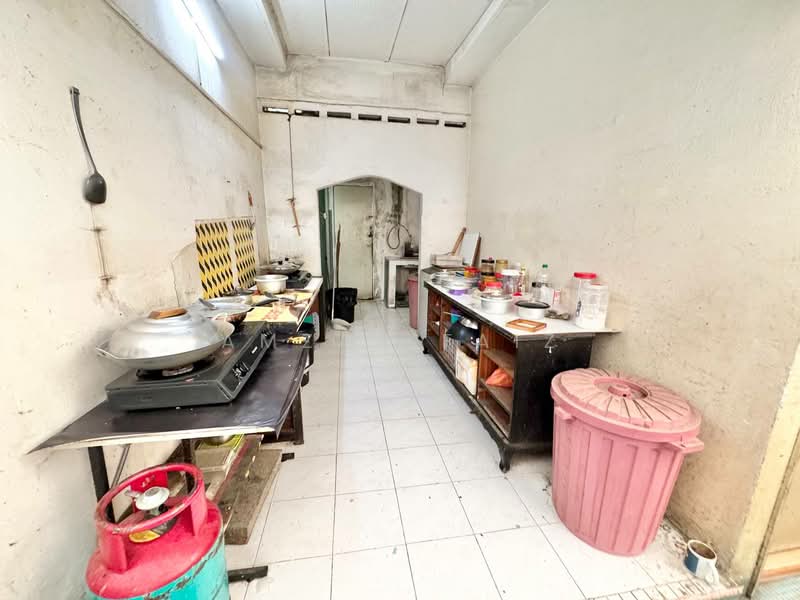 1-storey Terraced House for Sale in Seksyen 2 (Shah Alam) - Amzar Faiz - PropertyGuru.com.my