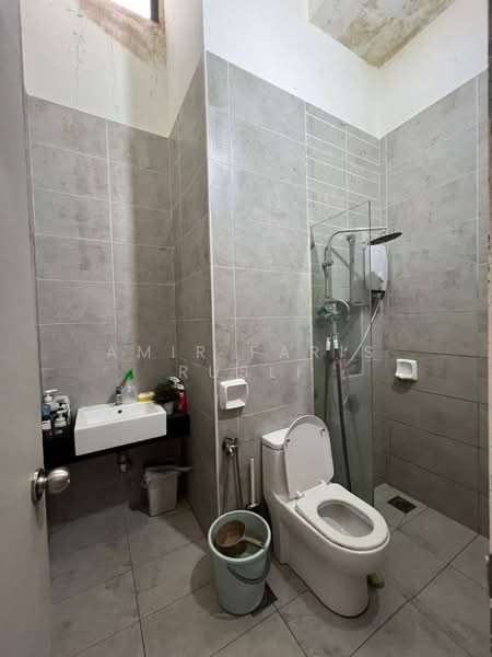 2-storey Terraced House for Sale in Taman Ekoflora (Johor Bahru) - Amir Faris Rusli - Bathroom - PropertyGuru.com.my