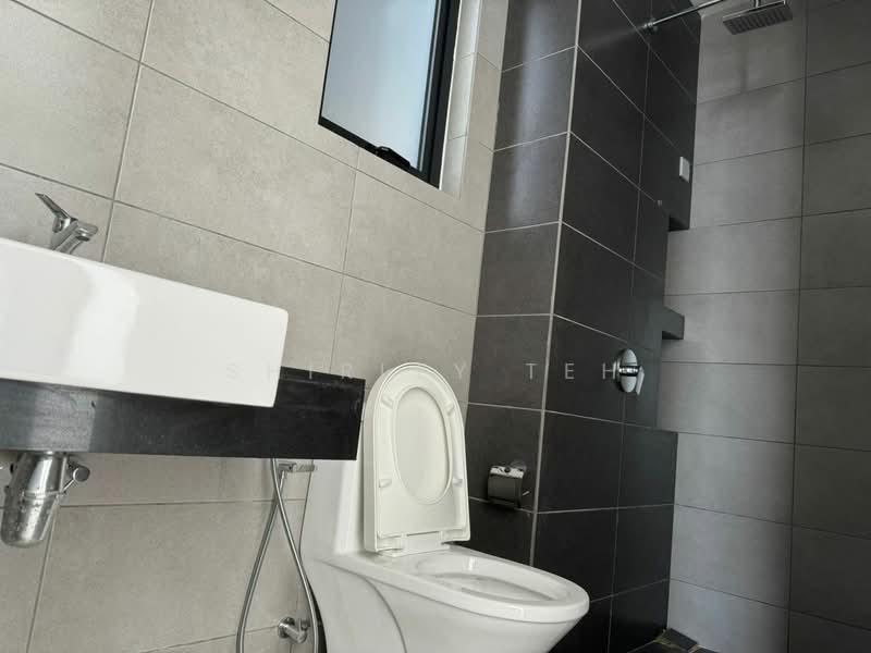 Servis Apartment untuk Disewa di Urban Suites - Shirley Teh - Bathroom - PropertyGuru.com.my