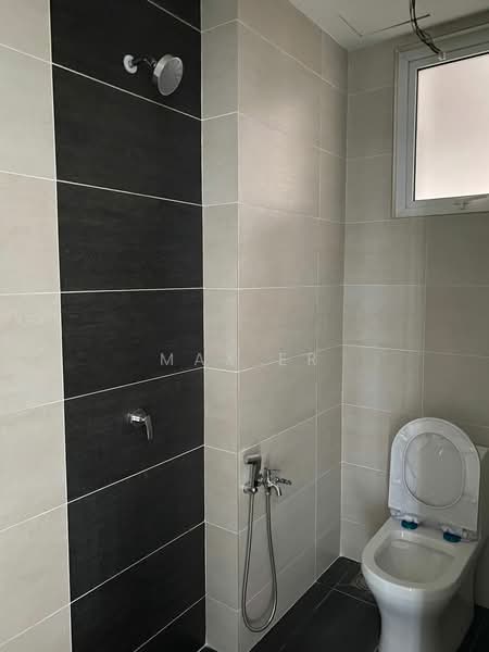 Service Residence for Sale at Pinnacle Sri Petaling - Max Er - Bathroom - PropertyGuru.com.my