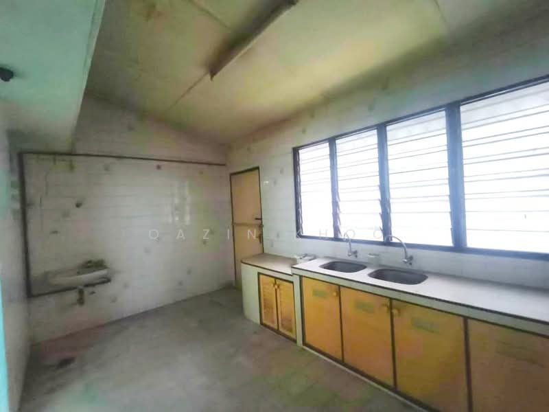 2-storey Terraced House for Rent in Taman Pengkalan Barat (Ipoh) - Qazin Khoo - Kitchen - PropertyGuru.com.my