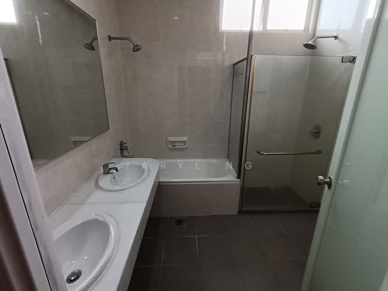 Kondominium untuk Dijual di Bukit Robson Condominium - Jaryl Ng - Bathroom - PropertyGuru.com.my