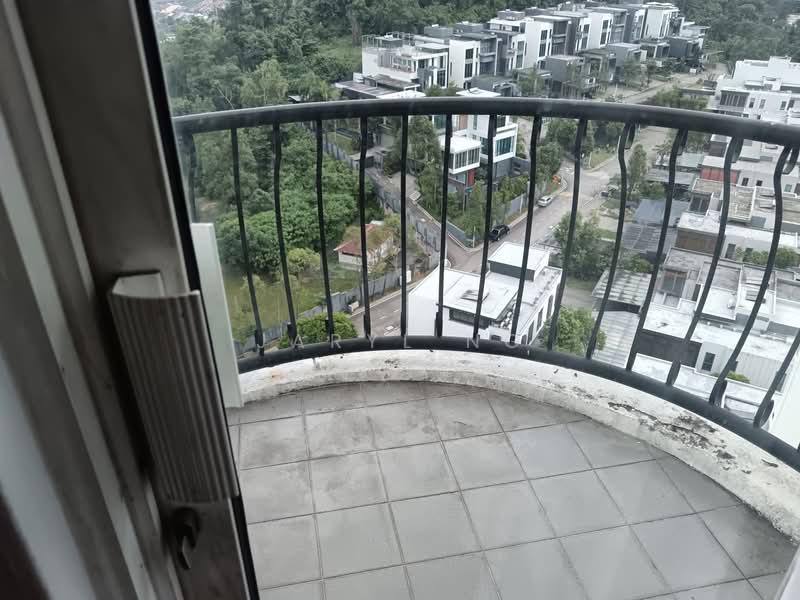 Kondominium untuk Dijual di Bukit Robson Condominium - Jaryl Ng - Balcony - PropertyGuru.com.my